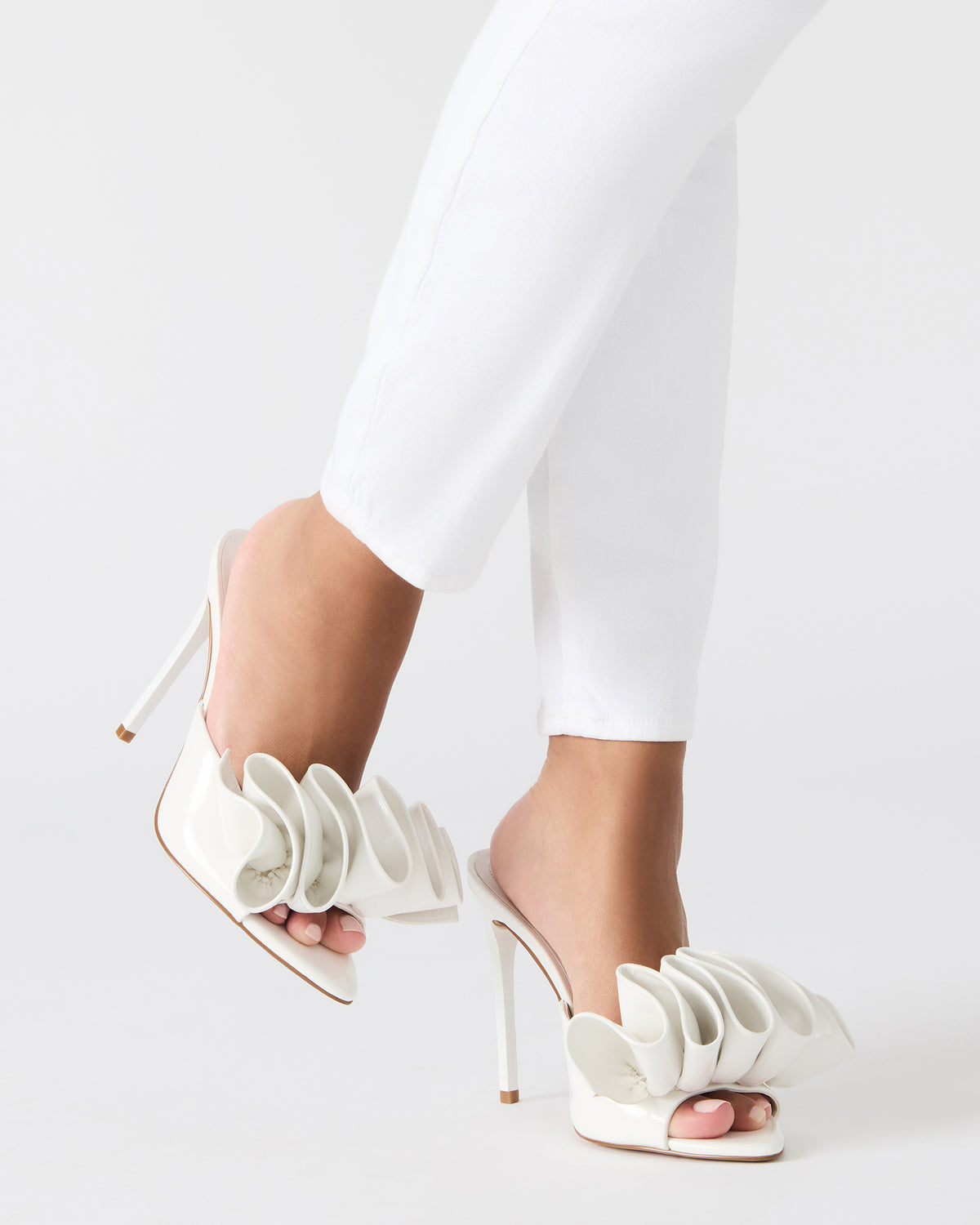 AFFINITY Tulle Light Pink Pointed-Toe Stiletto Mule Women's Heel | Steve Madden Latest