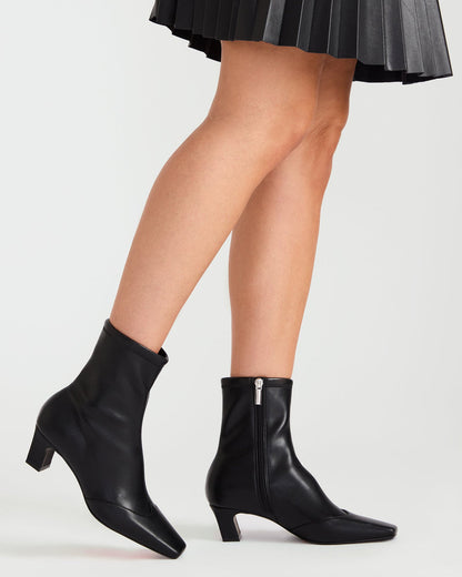 JETER Black Square-Toe Women's Ankle Boot | Steve Madden Popular