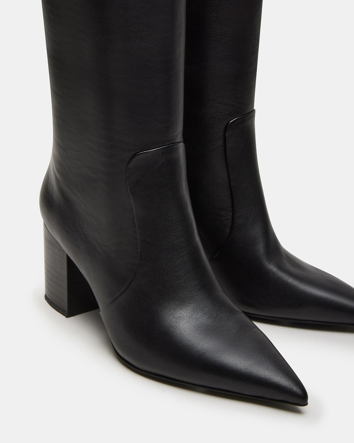 SKYLINE Black Leather Knee-High Pointed Toe Women's Boot | Steve Madden Recommended