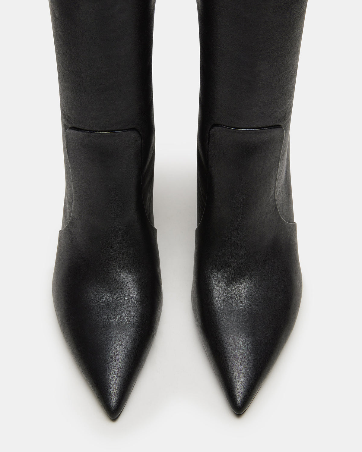 SKYLINE Black Leather Knee-High Pointed Toe Women's Boot | Steve Madden Recommended
