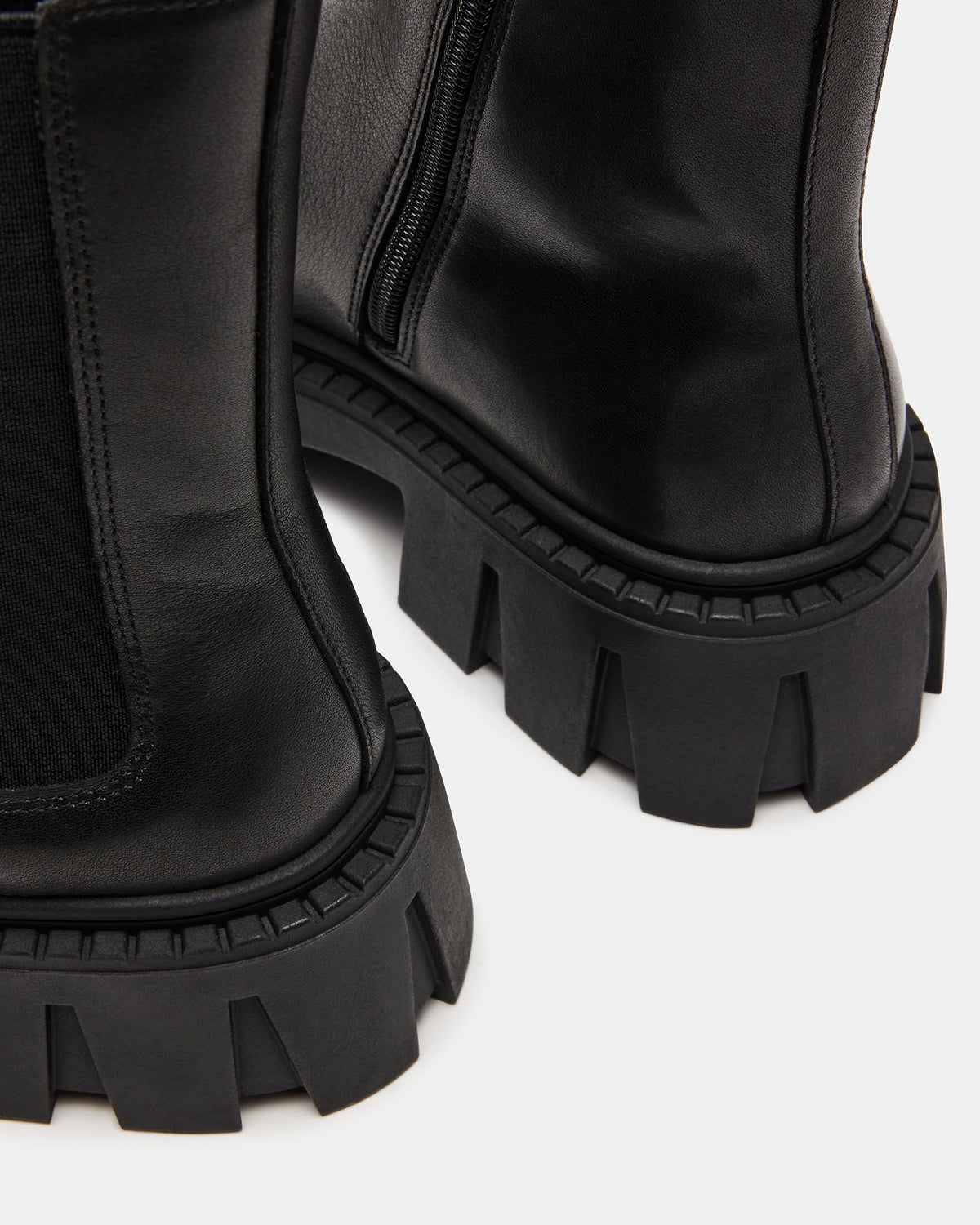 CHARGES Black Leather Platform Bootie | Women's Booties | Steve Madden Best Seller