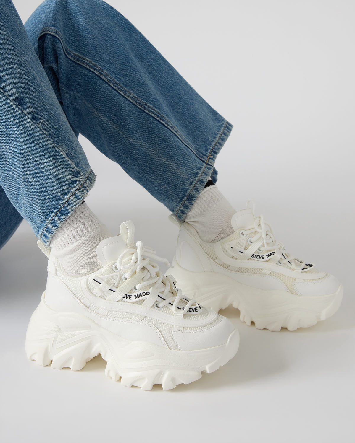 RECOUPE White Women's Chunky Platform Low-Top Sneaker | Steve Madden Top Pick