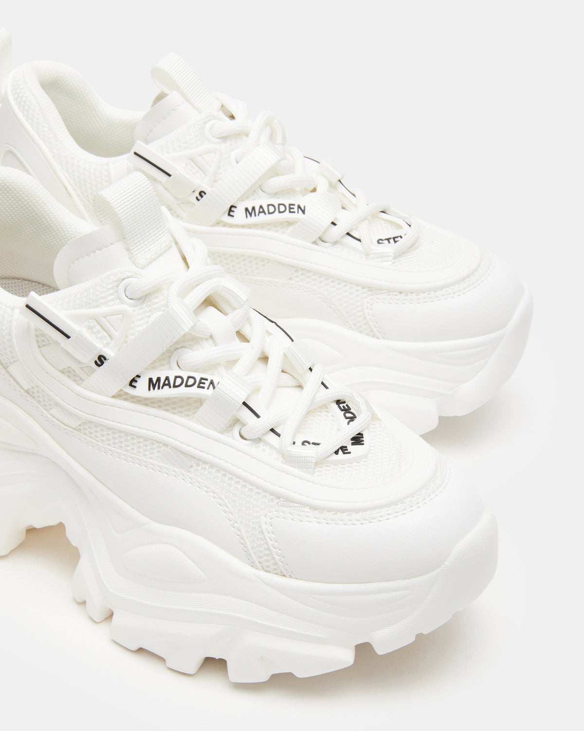 RECOUPE White Women's Chunky Platform Low-Top Sneaker | Steve Madden Top Pick