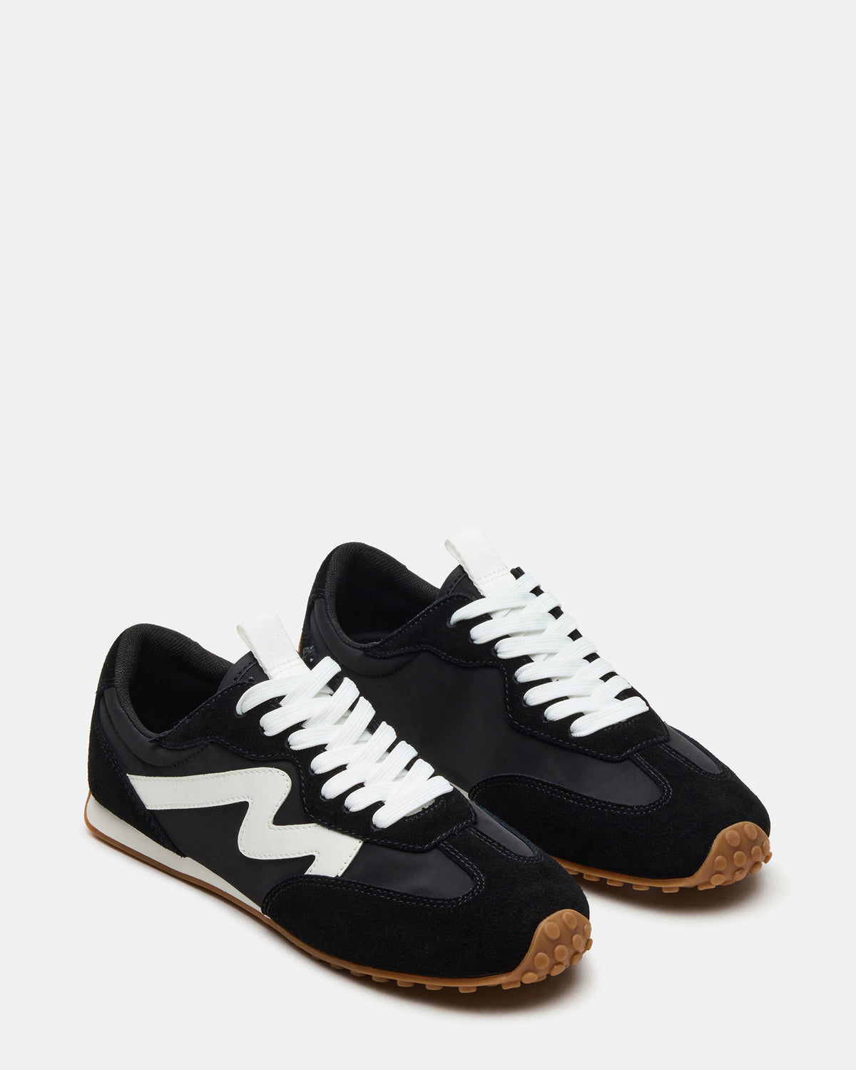 CASPER Black/White Low-Top Lace-Up Women's Sneaker | Steve Madden Hot Sale