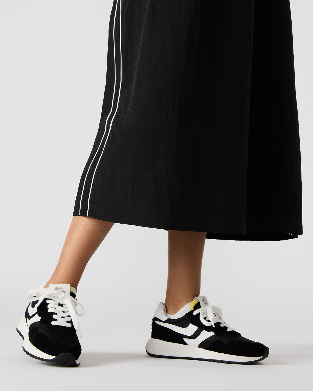 BURST Black Multi Women's Low-Top Lace-Up Sneaker | Steve Madden Quality