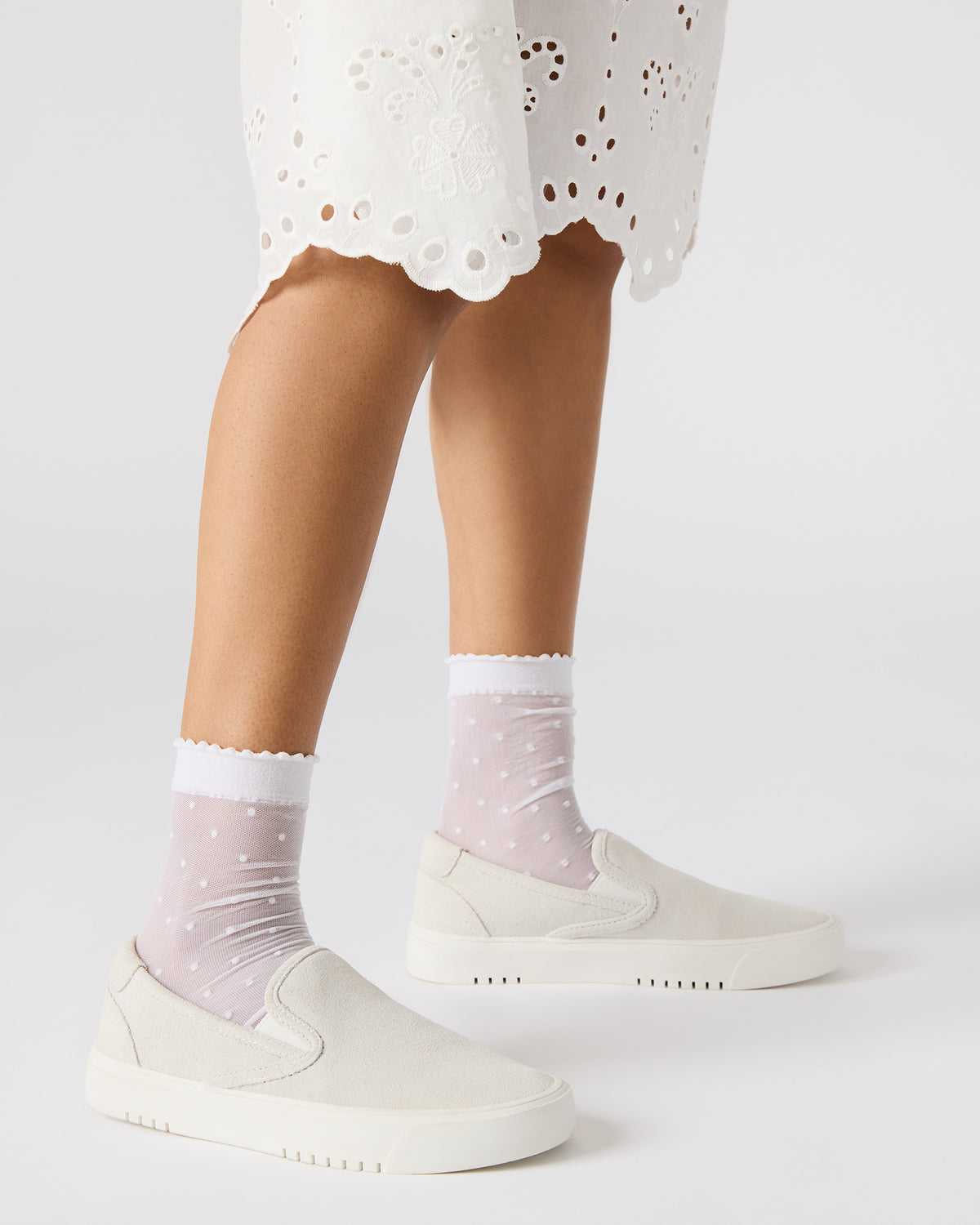 MURPHY White Suede Women's Low-Top Sneaker | Steve Madden Latest