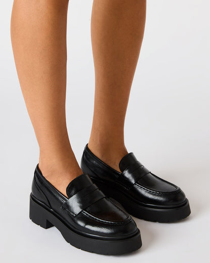 LAYKEN Black Leather Platform Lug Women's Loafer | Steve Madden Trending