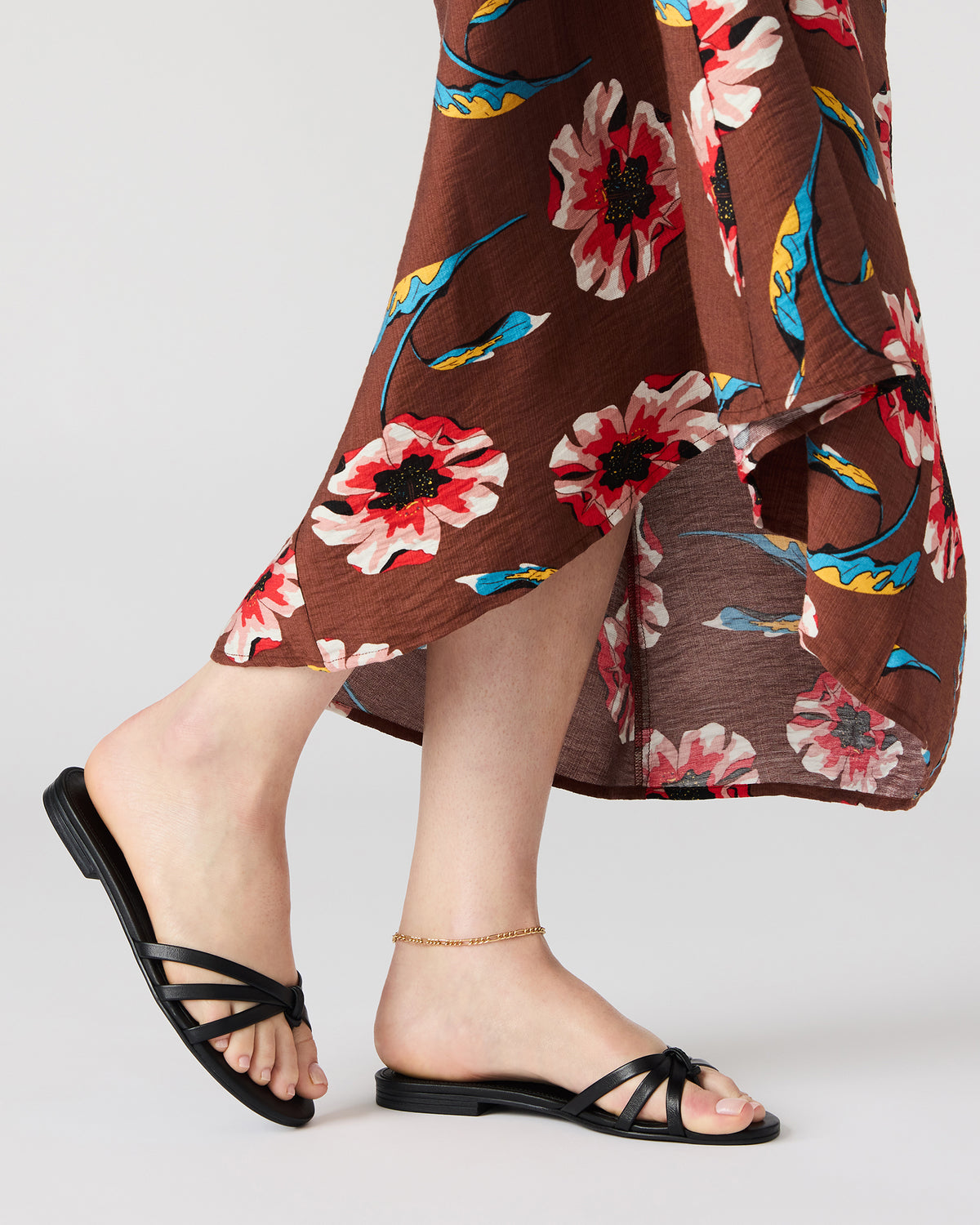 CALISSI Black Leather Strappy Slide Women's Sandal | Steve Madden Discount