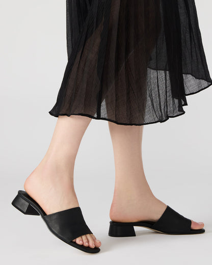 MONTGOMERY Raffia Square-Toe Slide Mule Women's Sandal | Steve Madden Classic