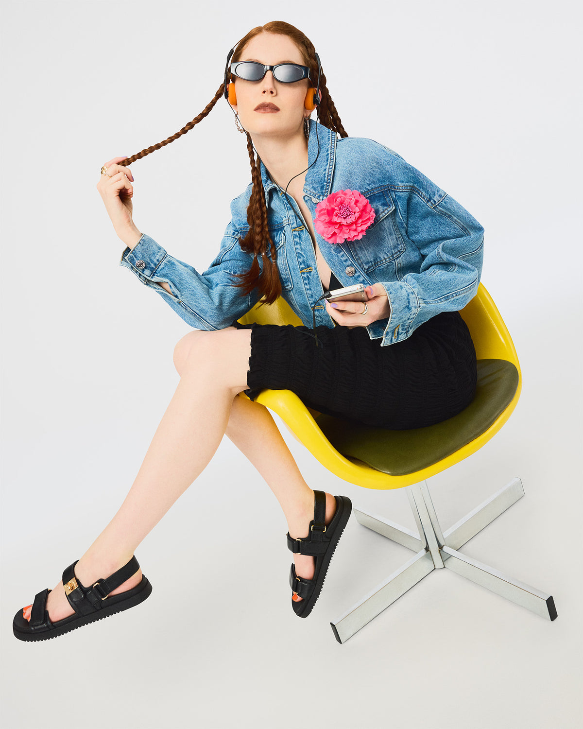 MONA Black Leather Flatform Women's Sandal | Steve Madden Essential