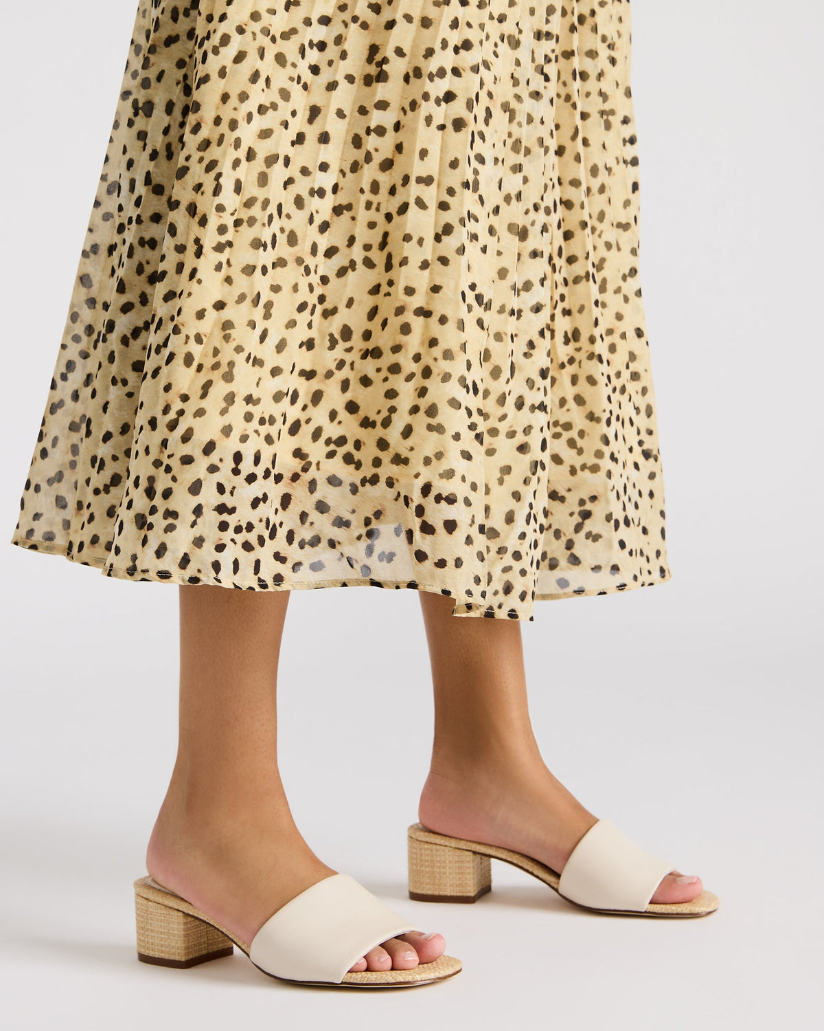 HAILEE Bone Leather Women's Square-Toe Raffia Block Heel Mule Sandal | Steve Madden Essential