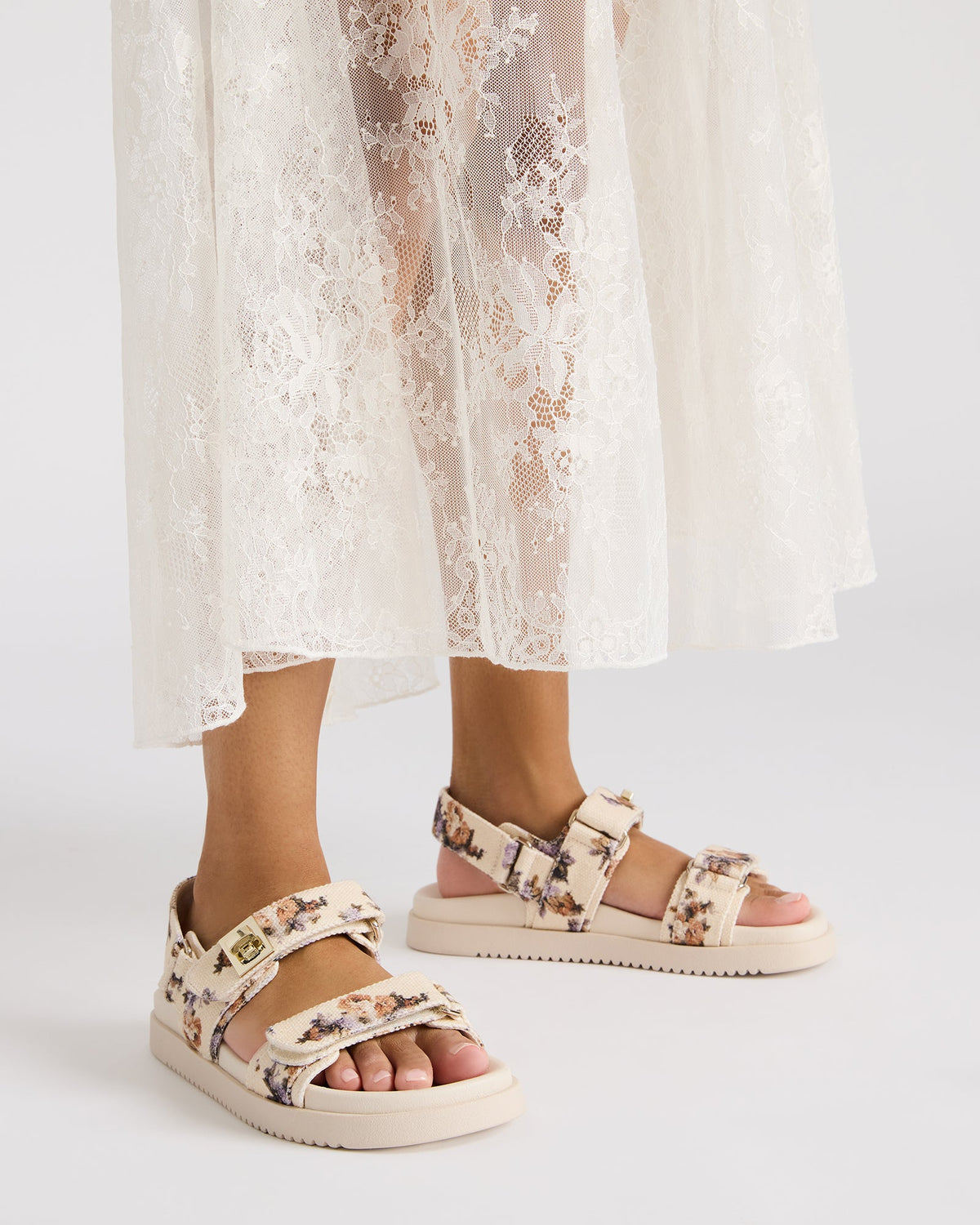 MONA Floral Flatform Women's Sandal | Steve Madden Hot Sale