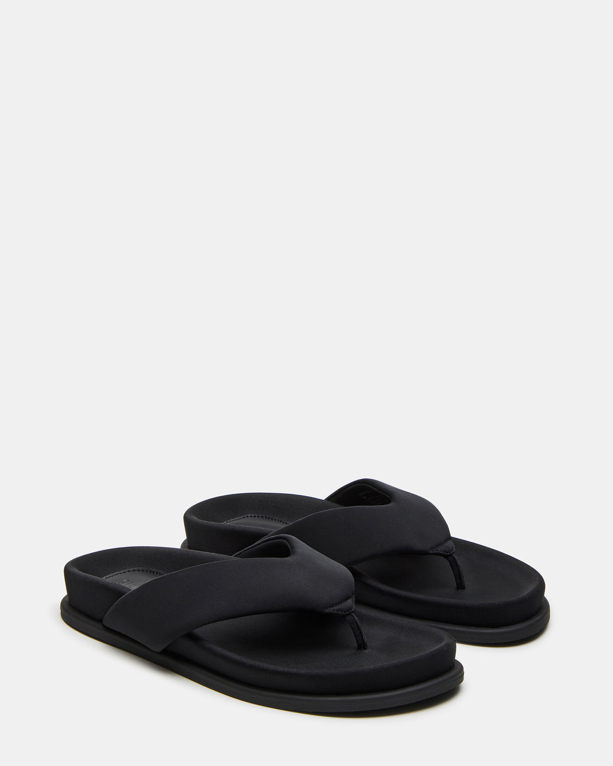 ZINNIA Black Women's Thong Footbed Sandal | Steve Madden Exclusive