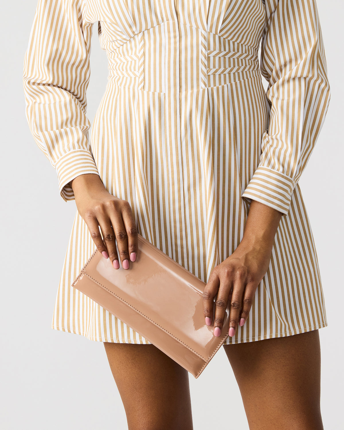 JULIANA Bag Blush Patent Crossbody Clutch Handbag | Steve Madden Trending