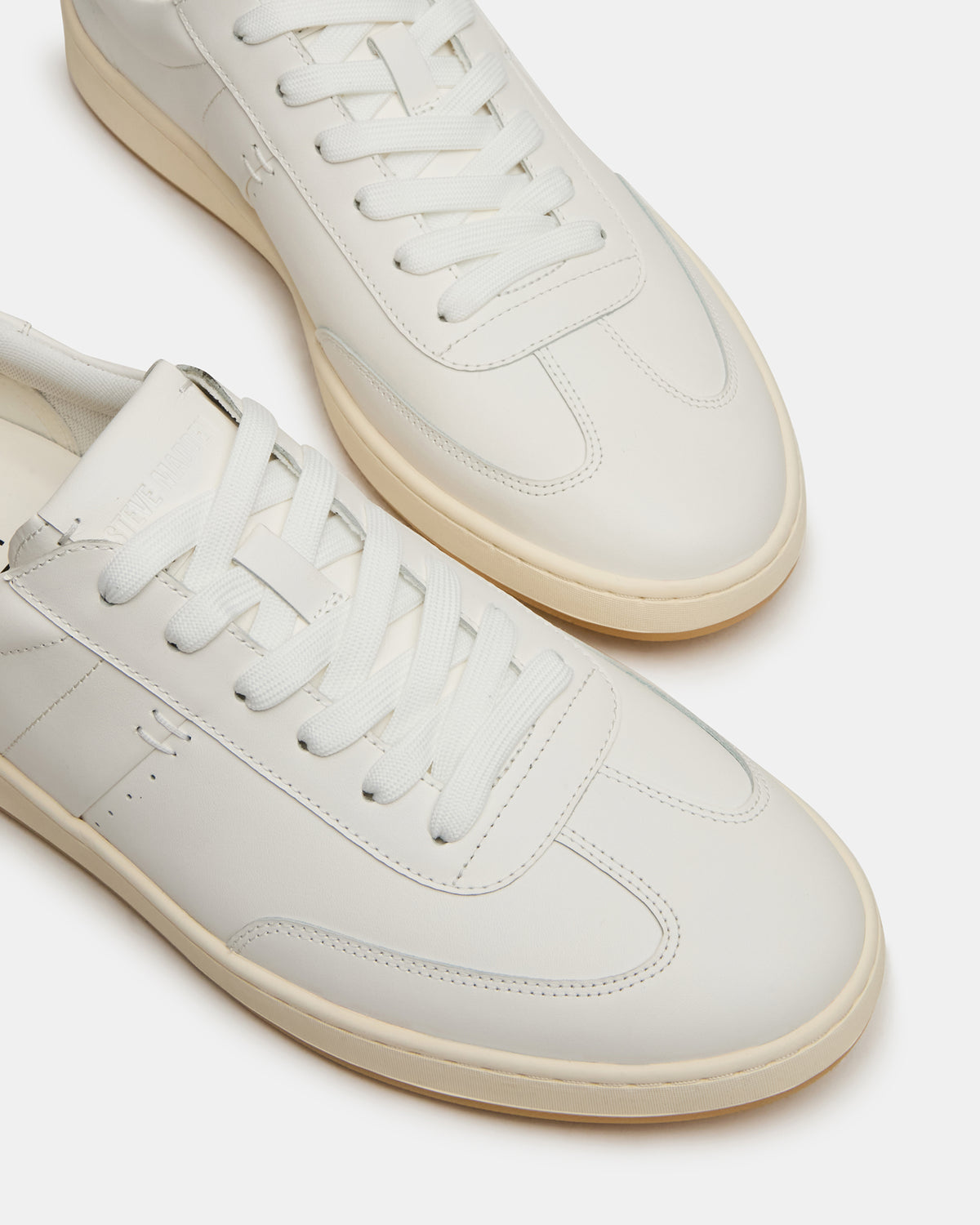 DYLAN White Low-Top Lace-Up Platform Men's Sneaker | Steve Madden Hot Sale