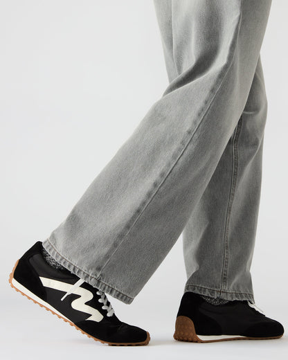 CYRUS Black Low-Top Lace-Up Men's Sneaker | Steve Madden Classic