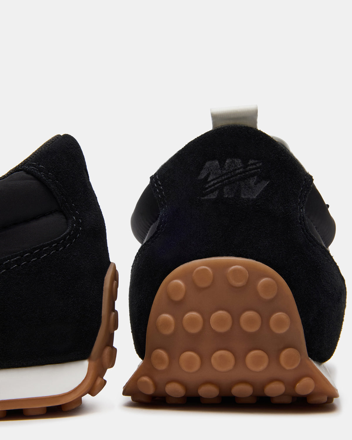 CYRUS Black Low-Top Lace-Up Men's Sneaker | Steve Madden Classic