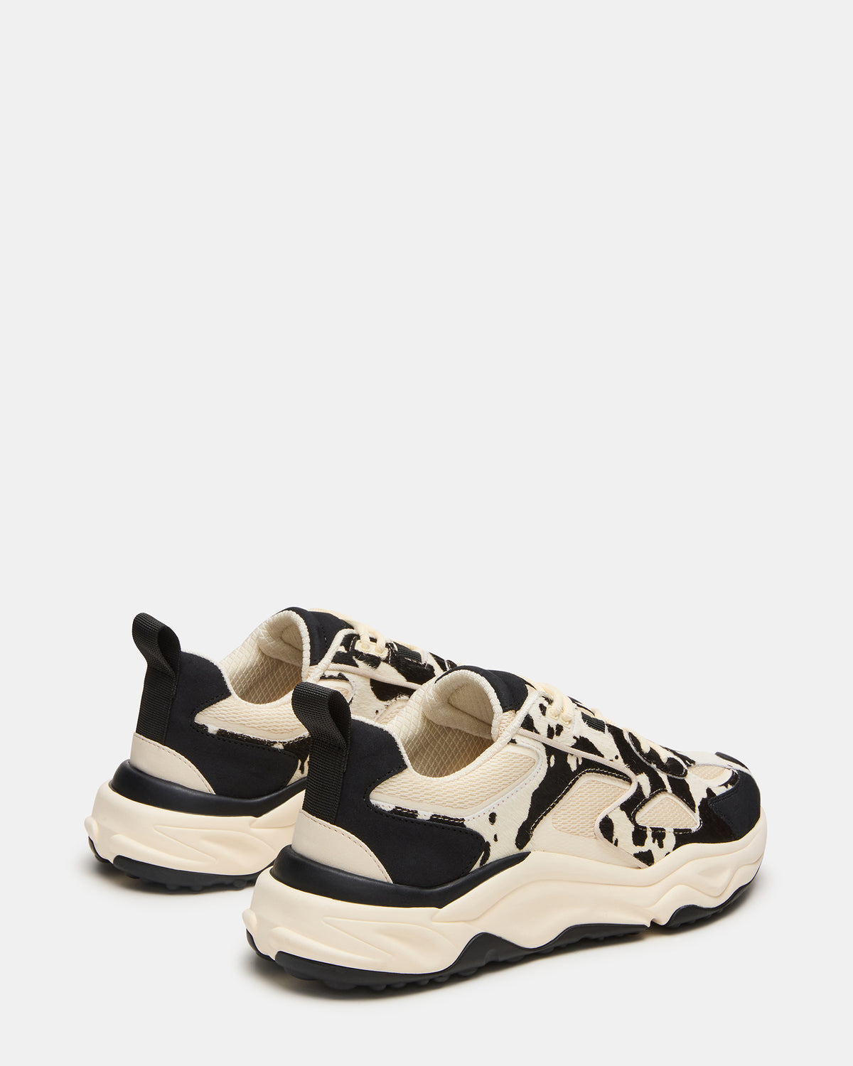 SALVADOR Black/White Low-Top Lace-Up Men's Sneaker | Steve Madden Quality