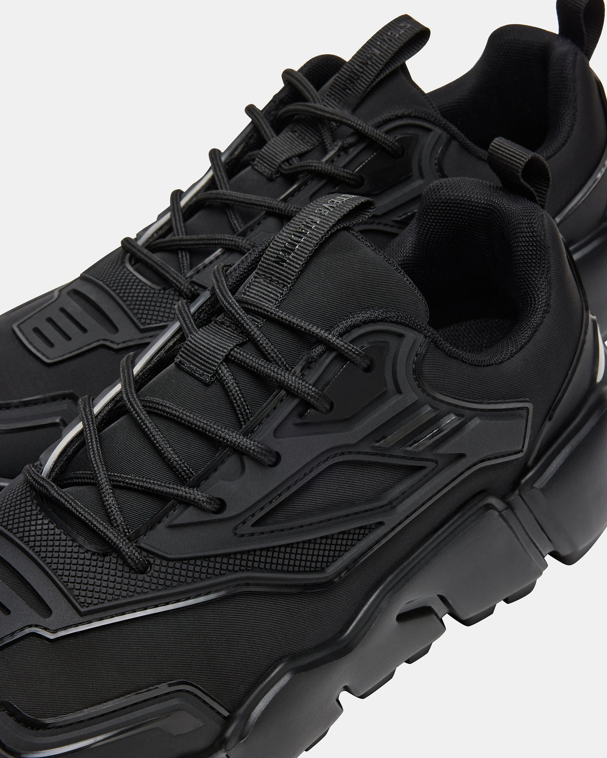 PACE Black Low-Top Lace-Up Men's Sneaker | Steve Madden Recommended