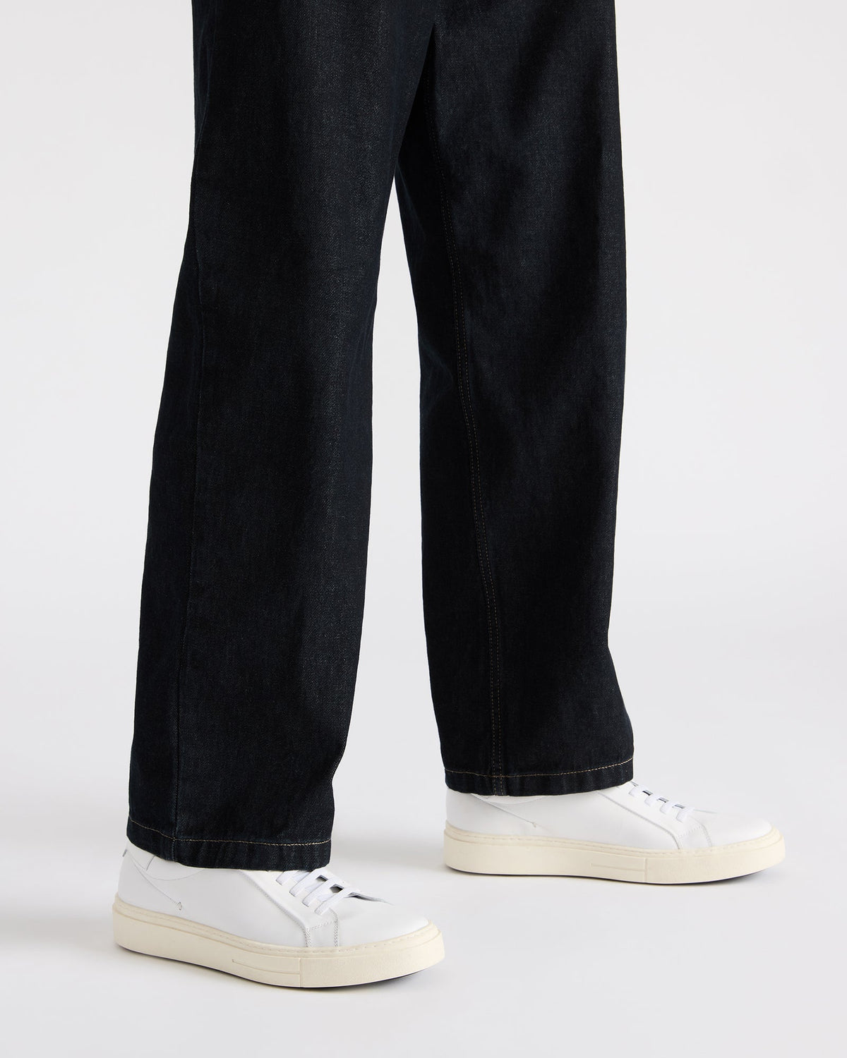 ZOII White Leather Men's Low-Top Lace-Up Sneaker | Steve Madden Trending