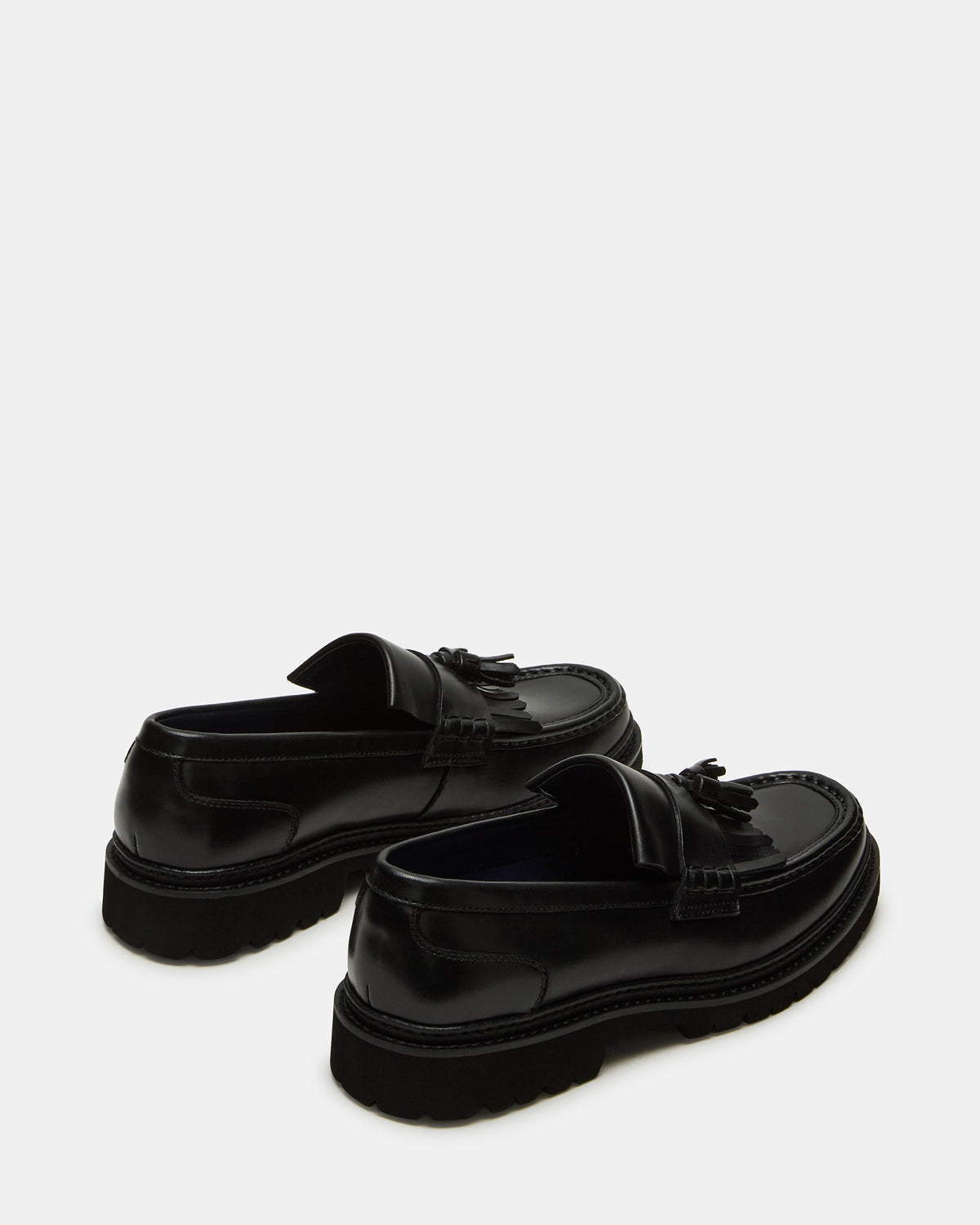 ARTHUS Black Leather Slip-On Tassel Men's Loafer | Steve Madden Classic