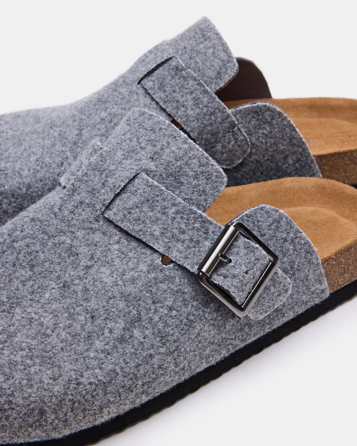 WILDERR Grey Flannel Slip-On Men's Casual Clog | Steve Madden Smart Buy