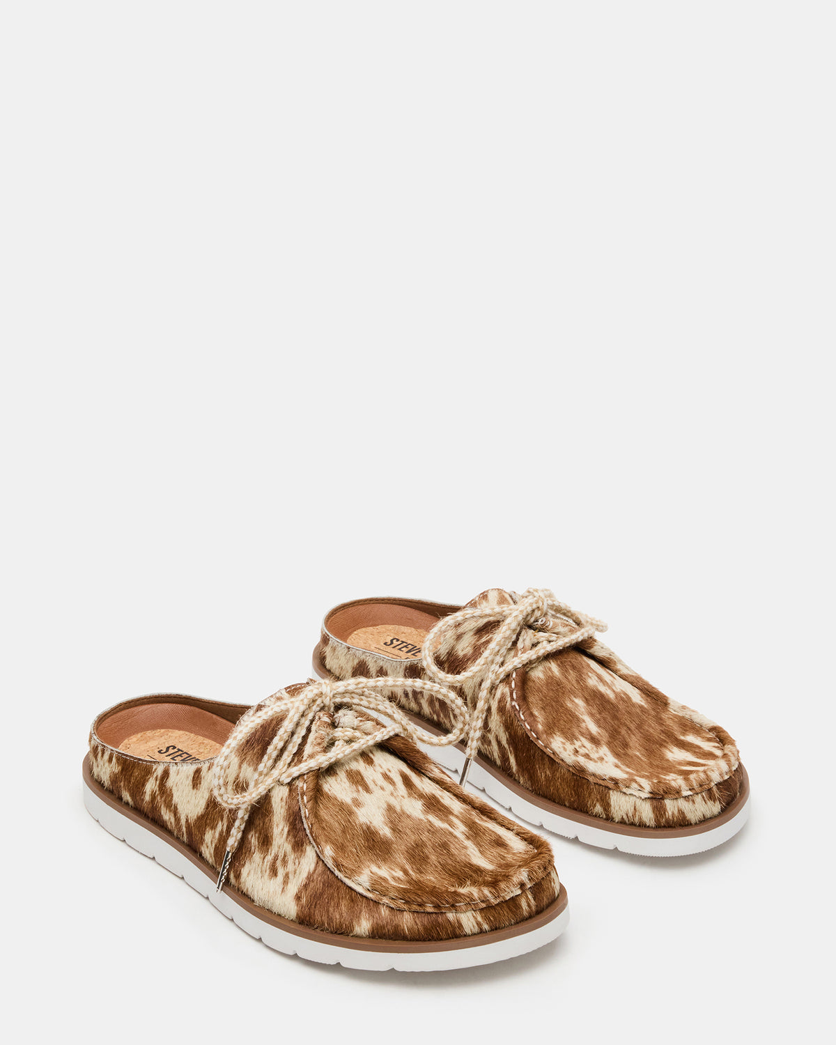 SAILOR Brown White Slip-On Laces Footbed Men's Casual Shoe | Steve Madden Great Value