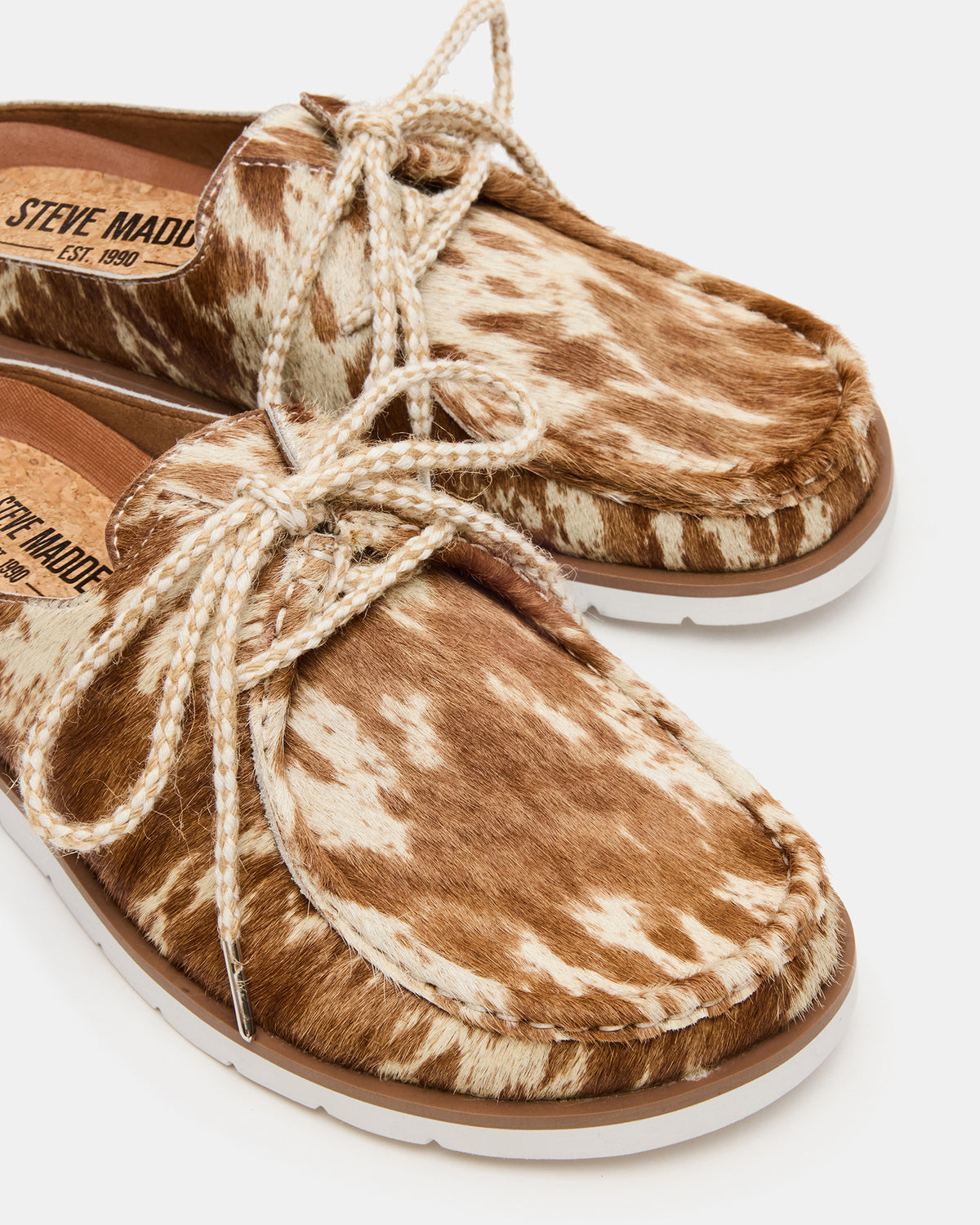 SAILOR Brown White Slip-On Laces Footbed Men's Casual Shoe | Steve Madden Great Value
