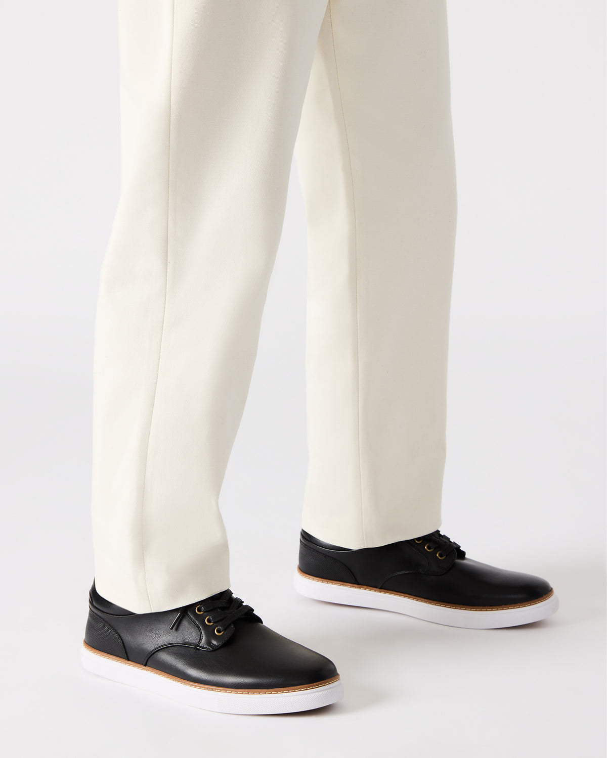GUSS Black Low-Top Men's Casual Shoe | Steve Madden Hot Sale