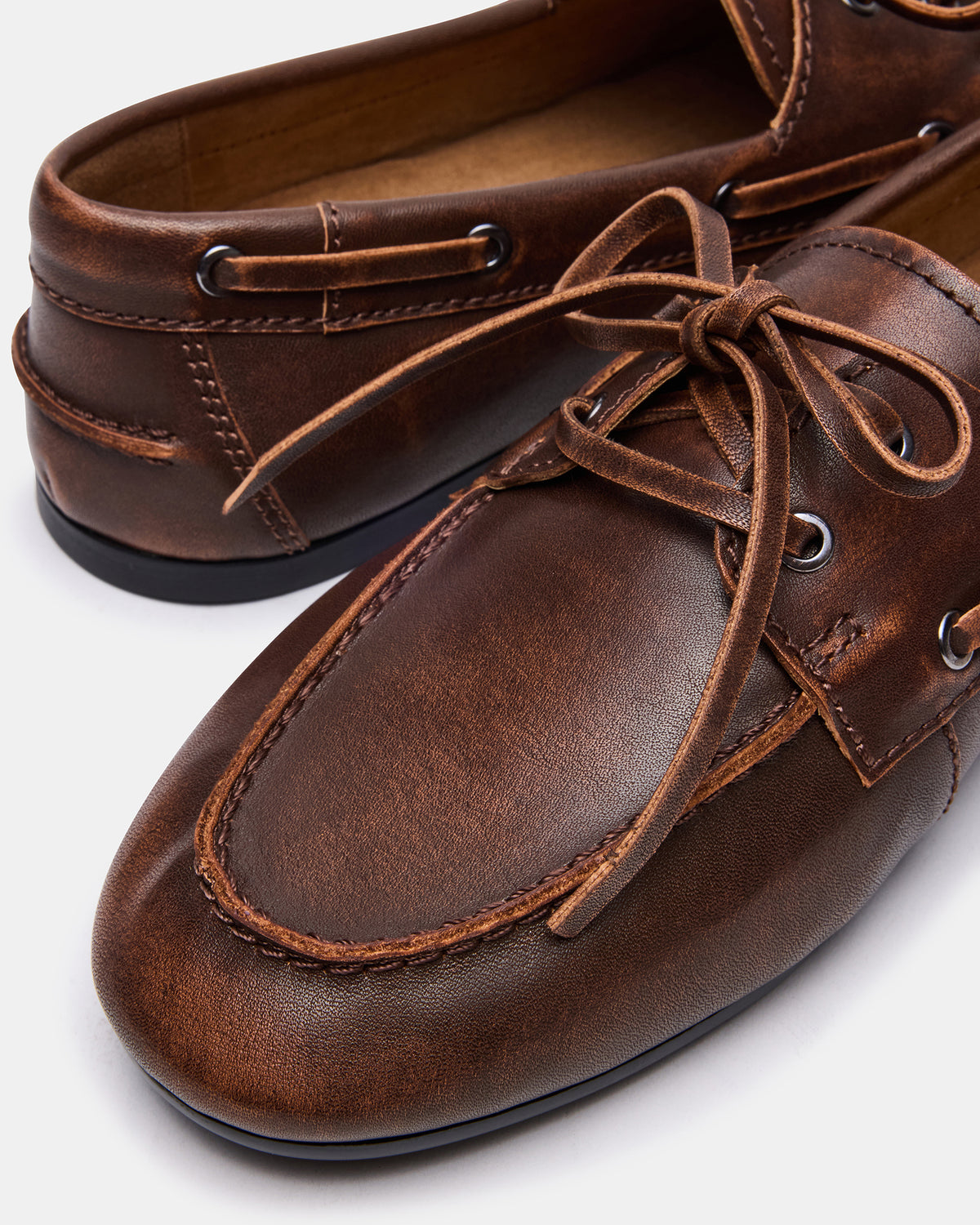 SCOUTT Brown Leather Slip-On Boat Men's Casual Shoe | Steve Madden Classic