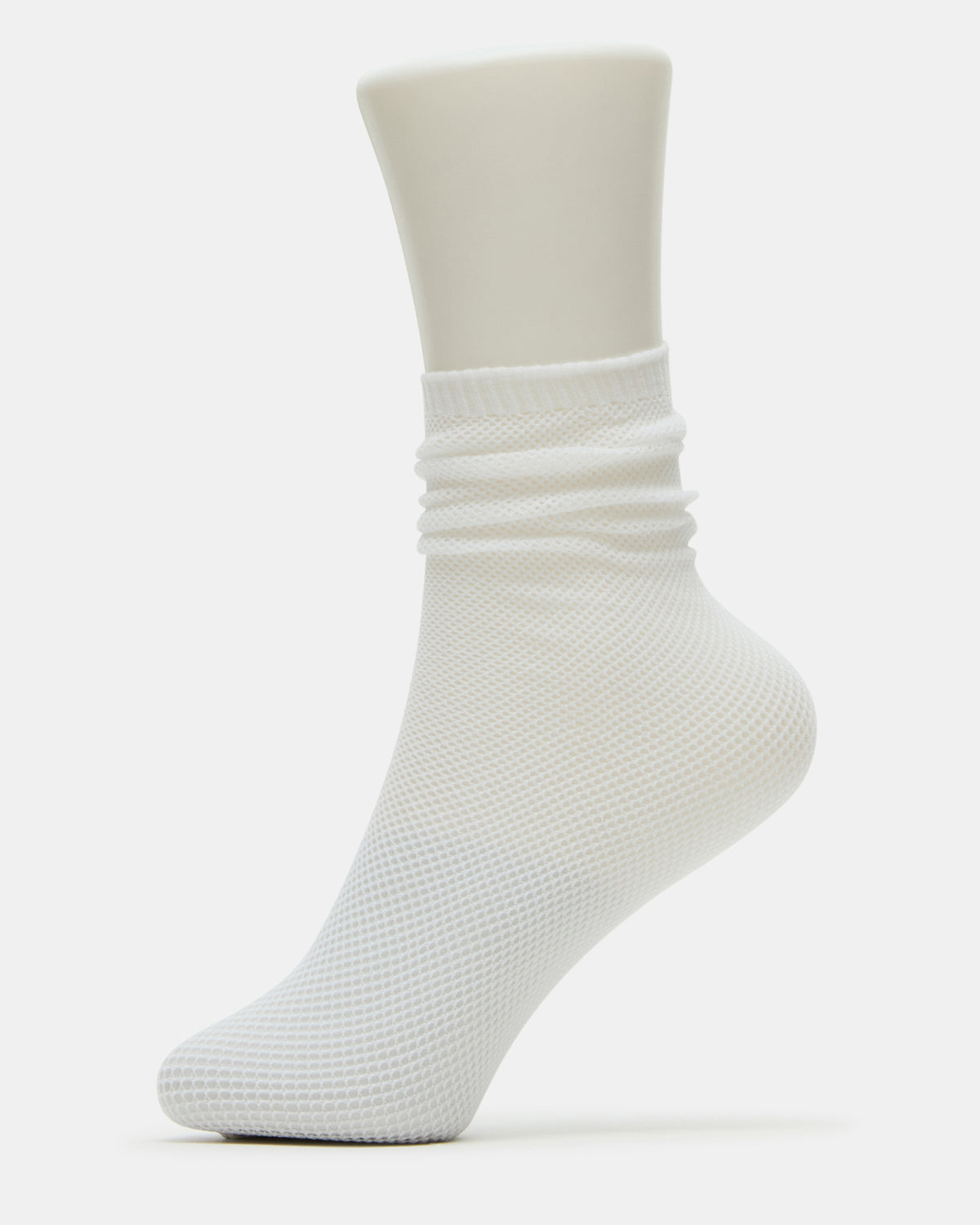 FISHNET SHLOUCHY CREW SOCKS White Women's Quarter Socks | Steve Madden Quality
