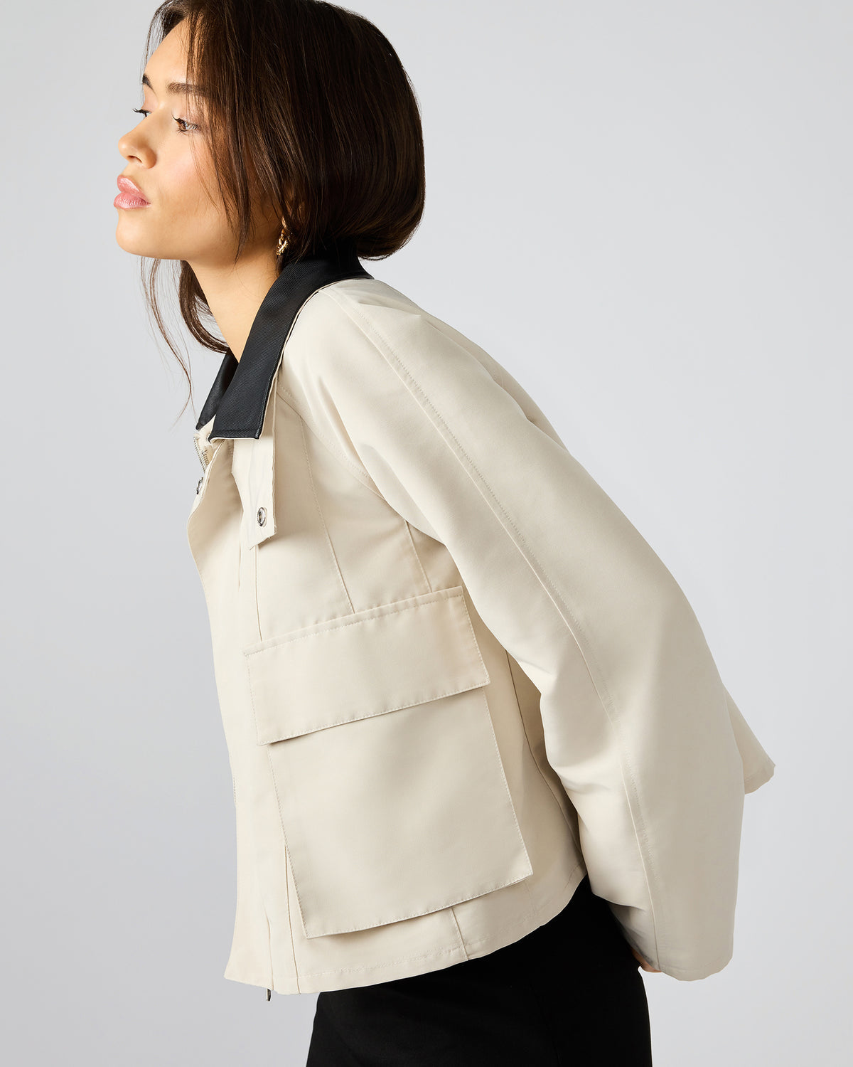 JUSTINA Barn Oatmeal Long-Sleeved Button-Up Women's Jacket | Steve Madden Trending