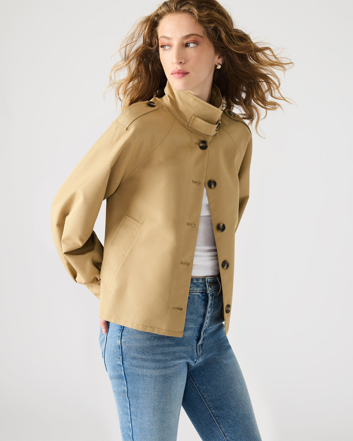 KAYLEE Medium Khaki Long-Sleeved Button-Up Women's Jacket | Steve Madden Recommended