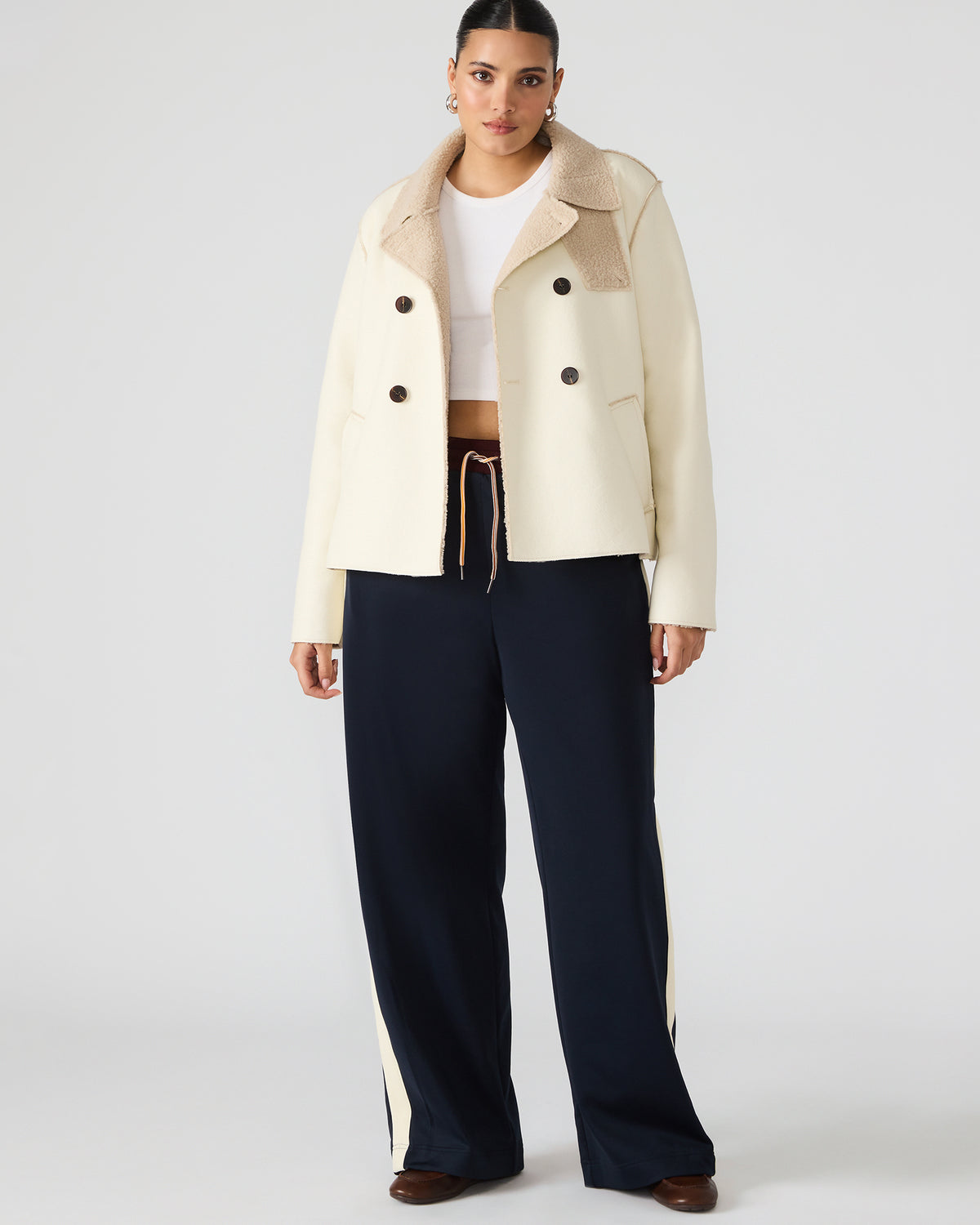 LIV Cream Button-Up Long-Sleeved Collared Women's Coat | Steve Madden Signature