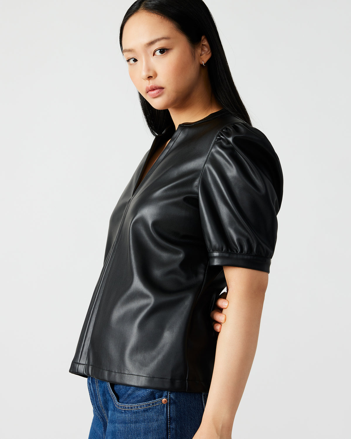 JANE Black Women's Short-Sleeved Suede Top | Steve Madden Trusted