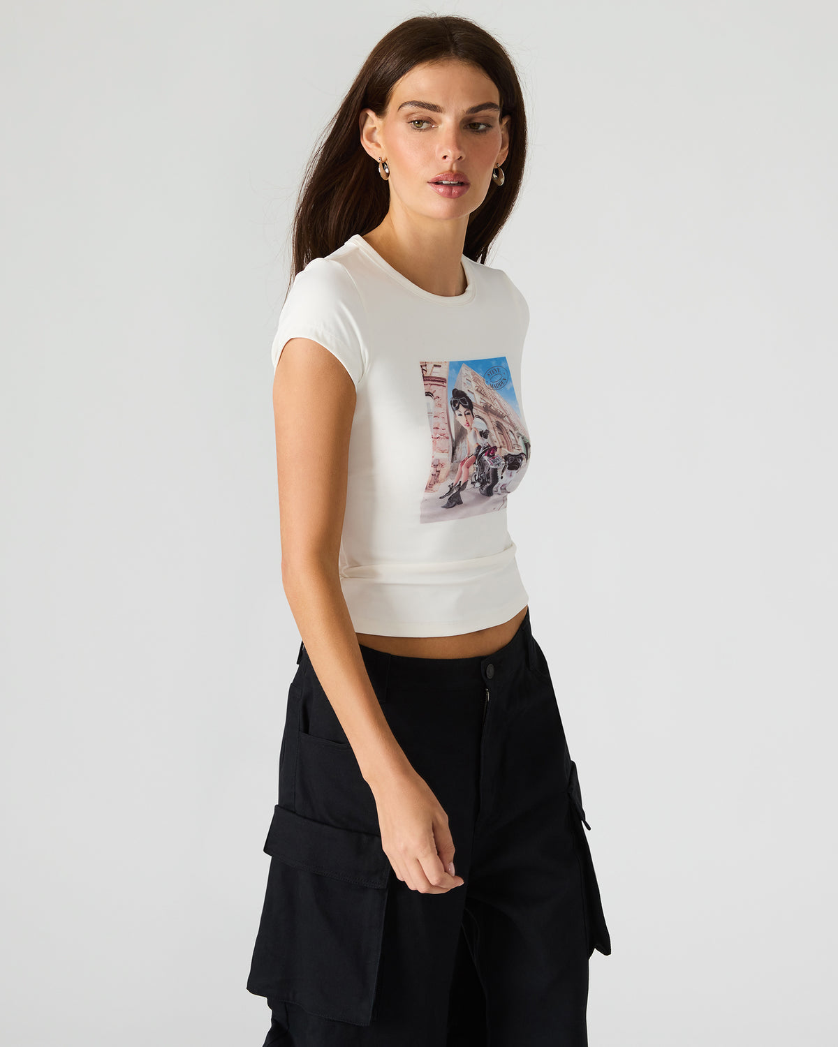 GOLDIE Antique Short-Sleeved Graphic Tee Form-Fitting Women's Top | Steve Madden Classic