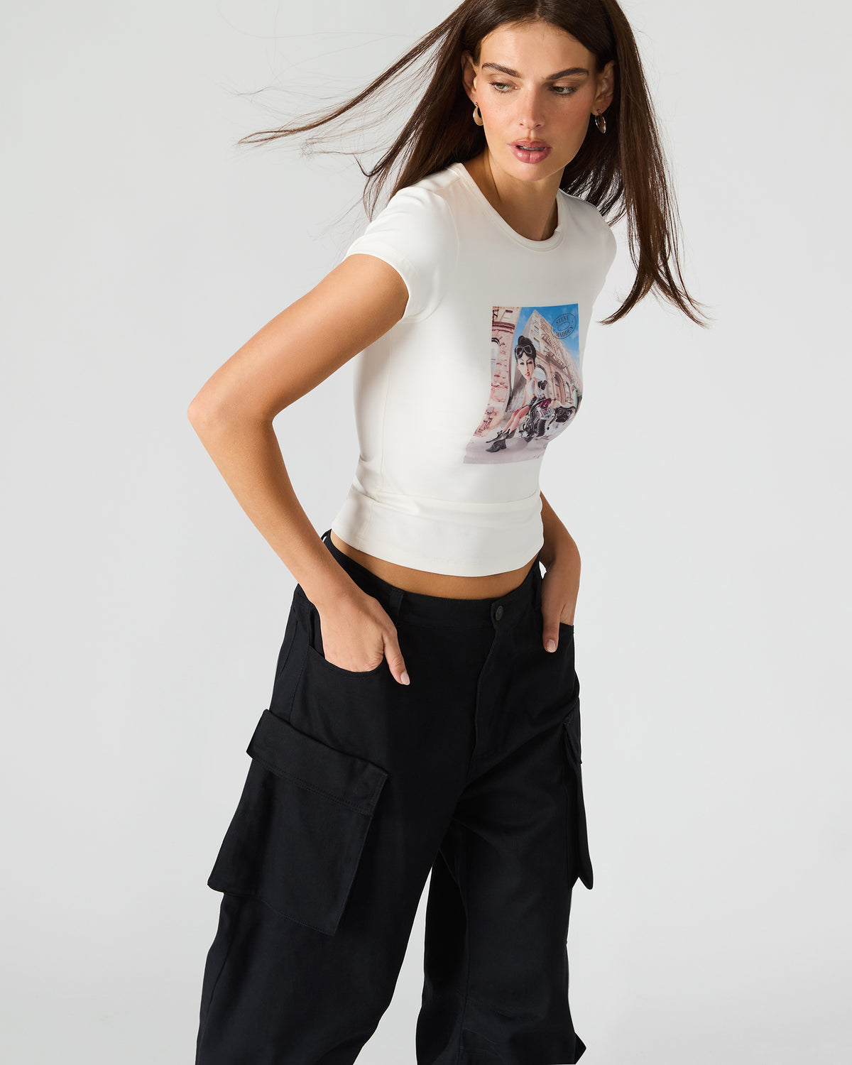 GOLDIE Antique Short-Sleeved Graphic Tee Form-Fitting Women's Top | Steve Madden Classic