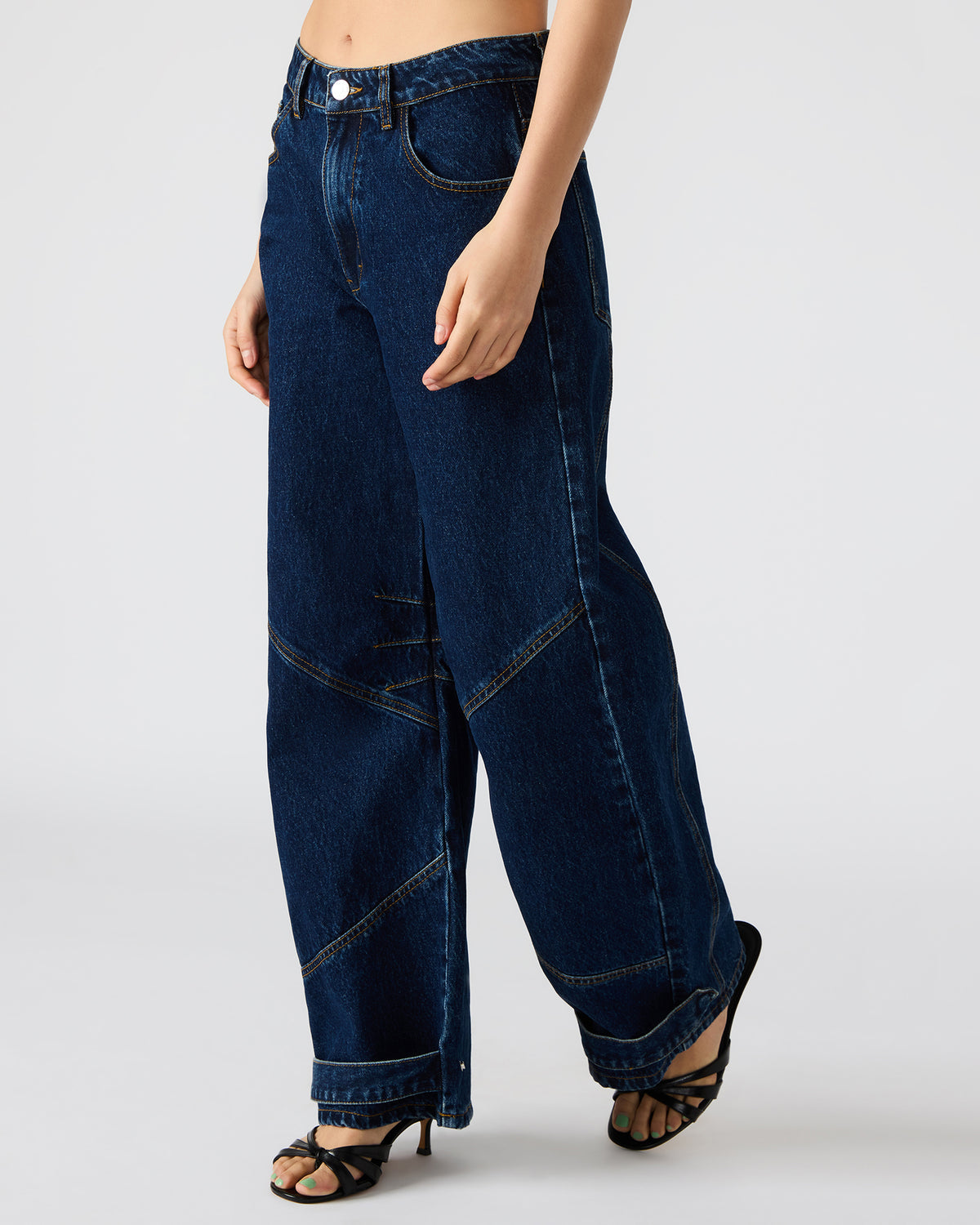 TRE Dark Denim Barrel Women's Jean | Steve Madden Discount