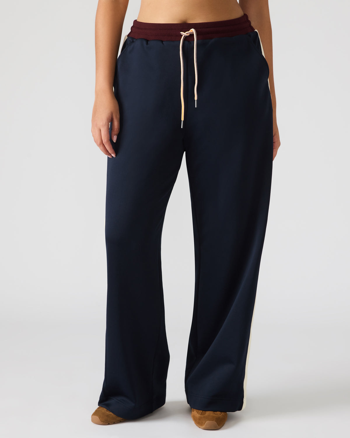 DAISY Midnight Athletic Tie-Front Matching Set Women's Pants | Steve Madden Discount
