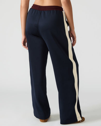 DAISY Midnight Athletic Tie-Front Matching Set Women's Pants | Steve Madden Discount