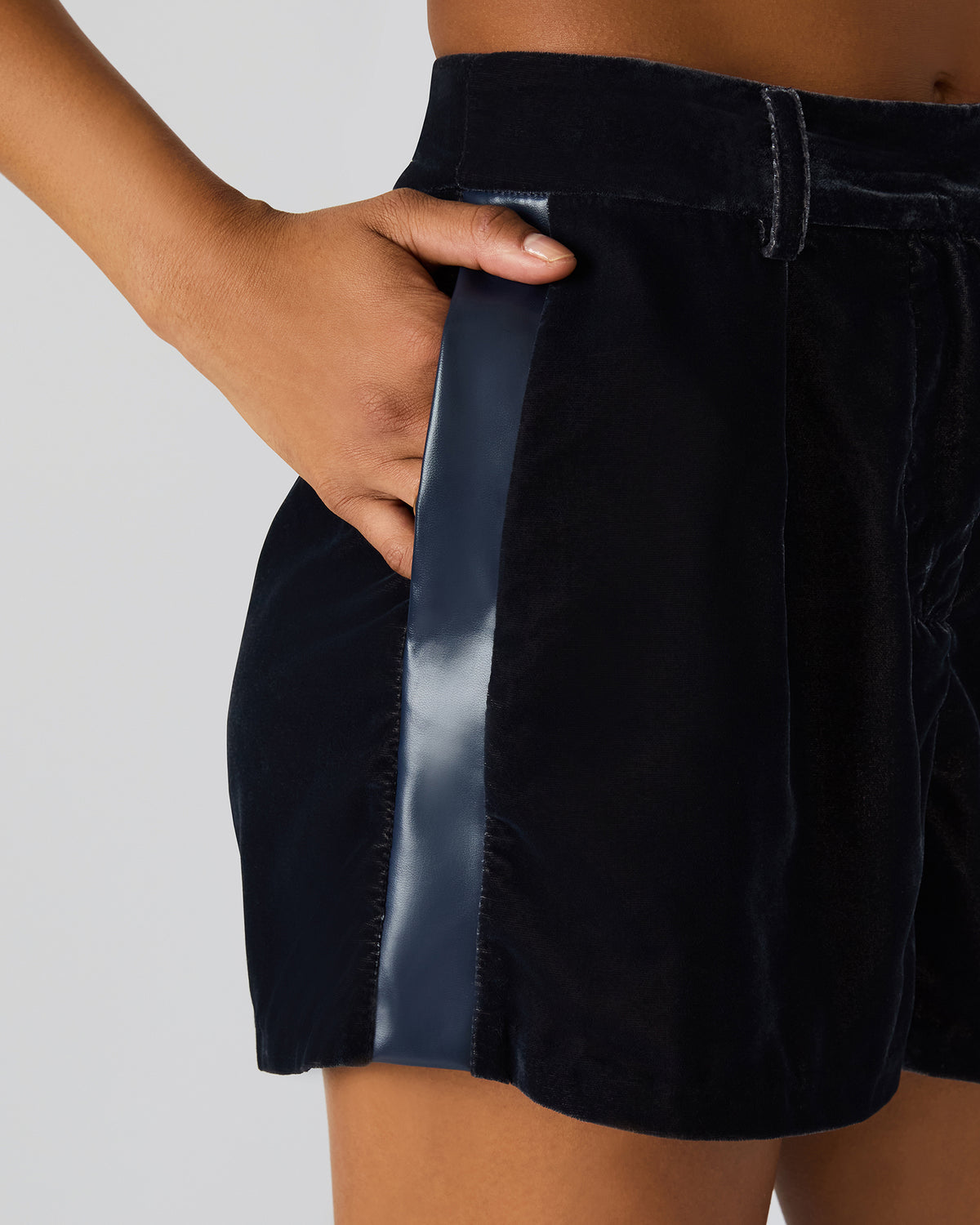 MINNETTA Indigo Haze Velvet Women's Shorts | Steve Madden Quality