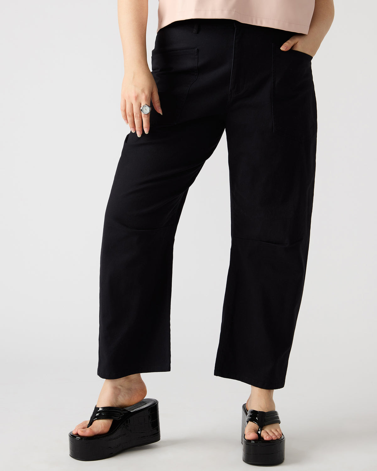 HANIEL Black Women's Barrel Leg Pant | Steve Madden Top Pick