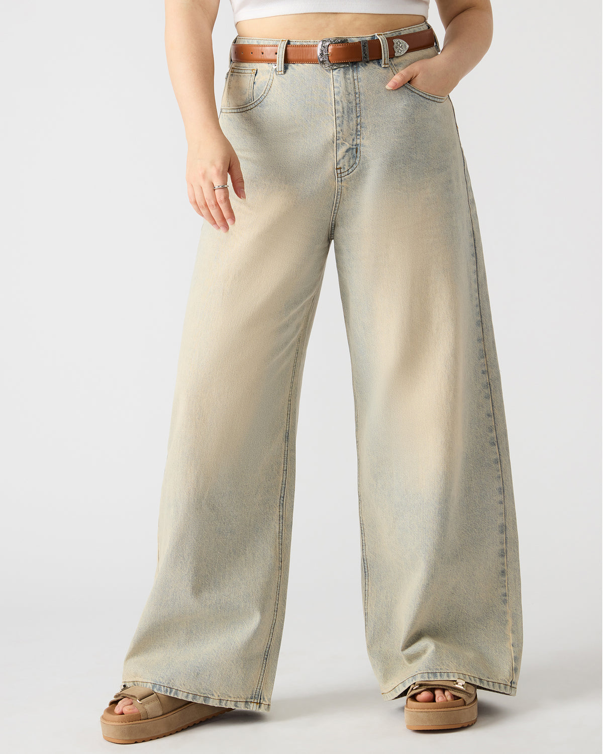 MAGNUS Women's Washed Denim Wide-Leg Jeans | Steve Madden Best Seller